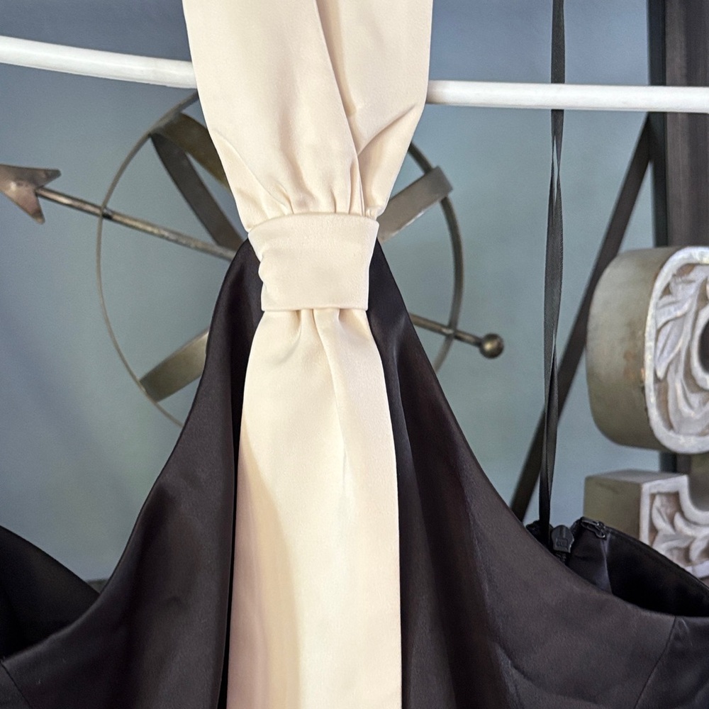 Anthropologie Black and Cream Halter Dress $ 138 msrp ptp 20 - Picture 6 of 6